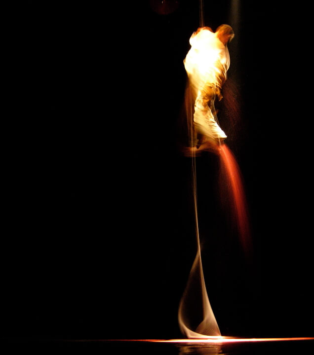 Ange. Qui, si je criais ?